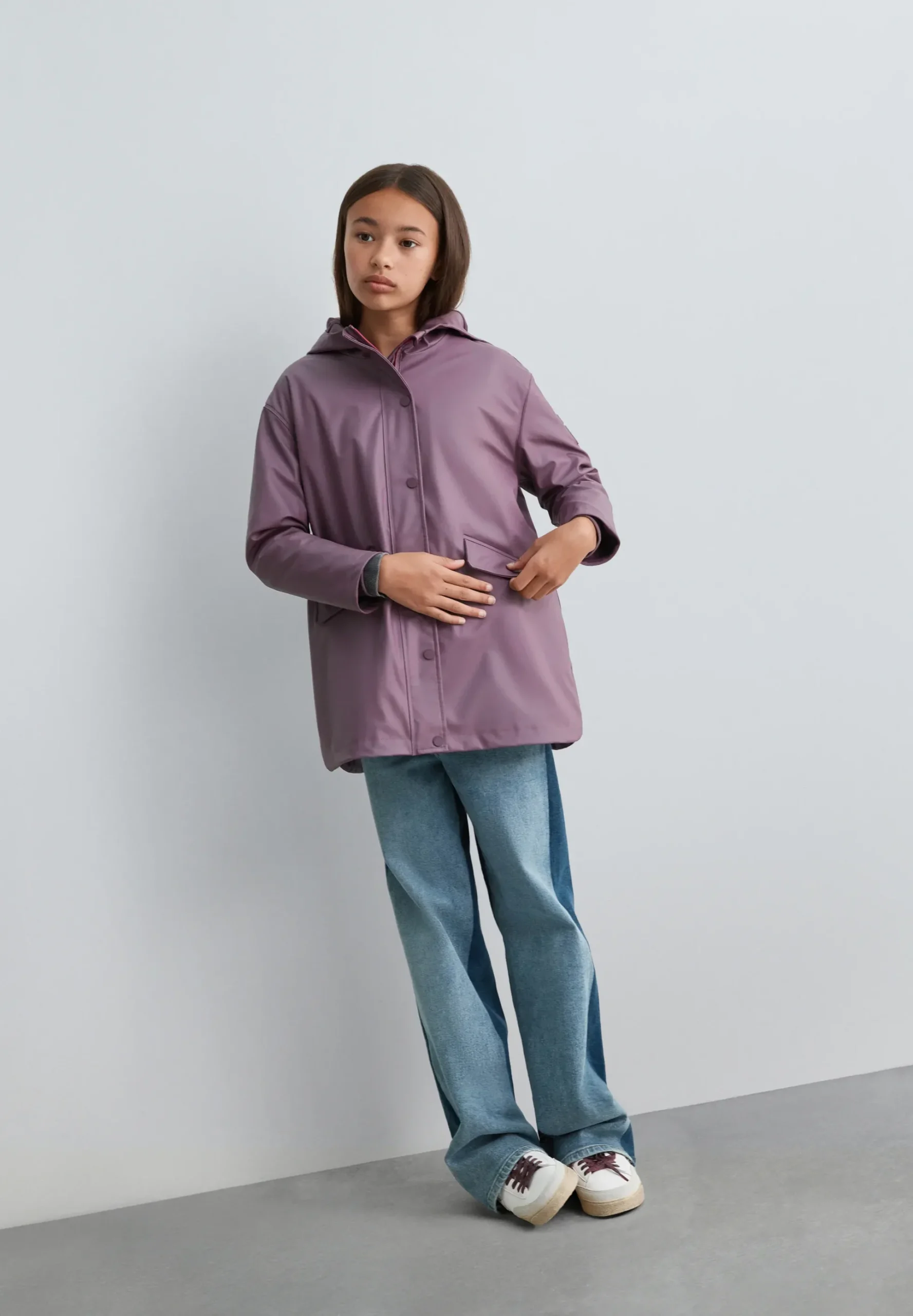 CHUBASQUERO IMPERMEABLE CON CAPUCHA