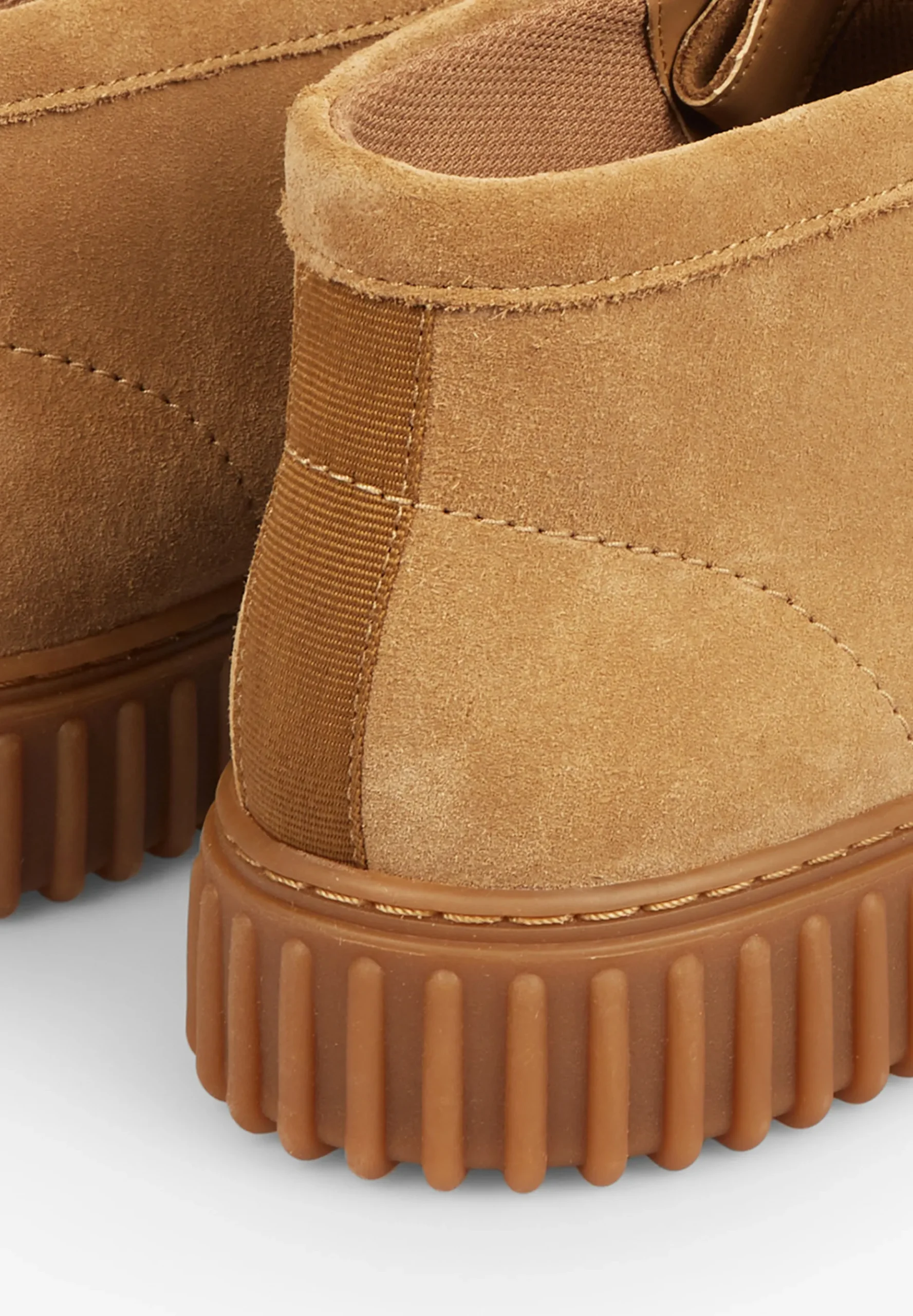 CLARKS | BOTAS DESERT TORHILL HOMBRE
