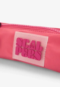 ESTUCHE LOGO ENGOMADO