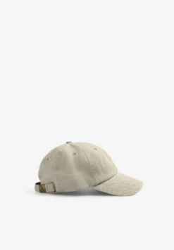 GORRA CALAVERA BORDADA