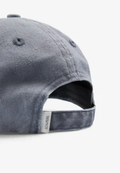 GORRA CALAVERA BORDADA