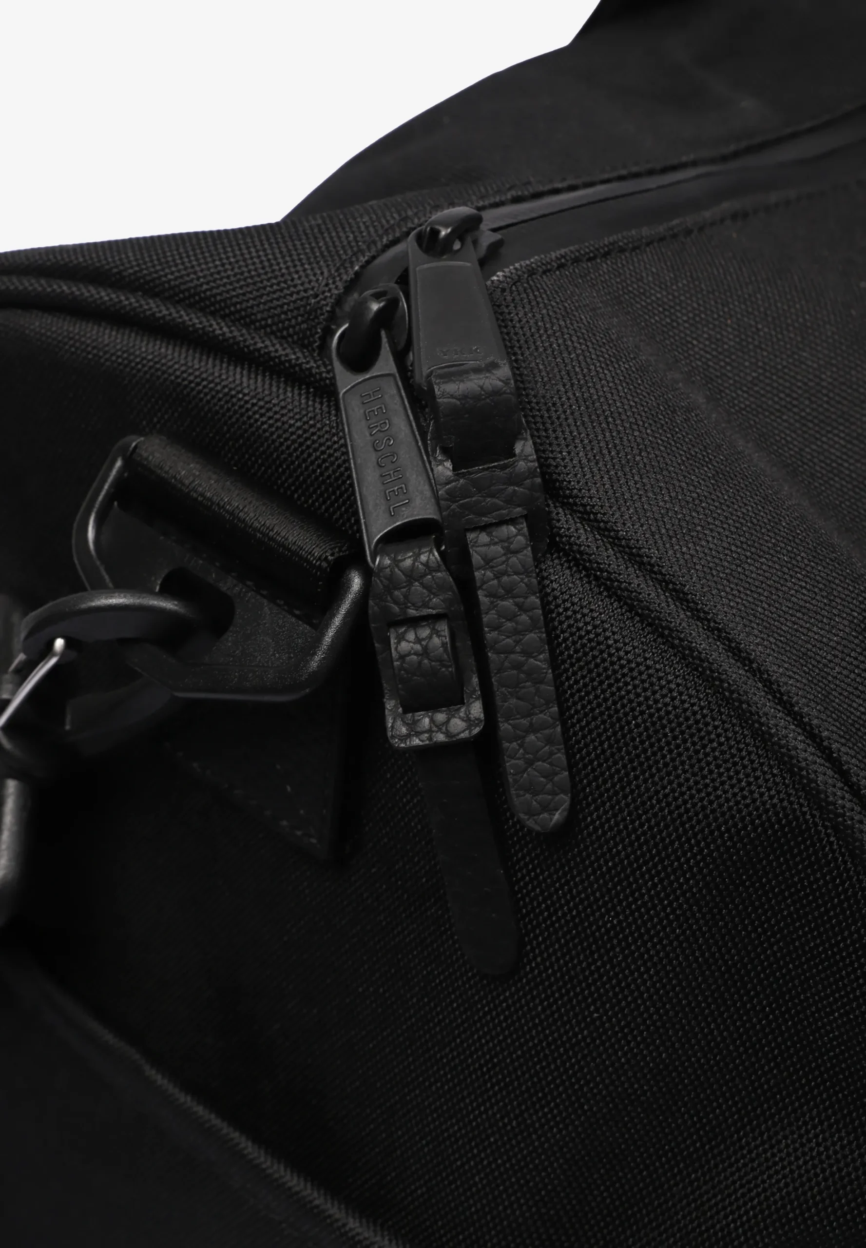 HERSCHEL | BOLSA DE VIAJE NOVEL