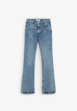 JEANS BOLSILLO ASIMÉTRICO