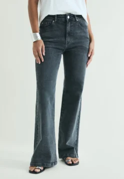 JEANS BOOTCUT RELAXED