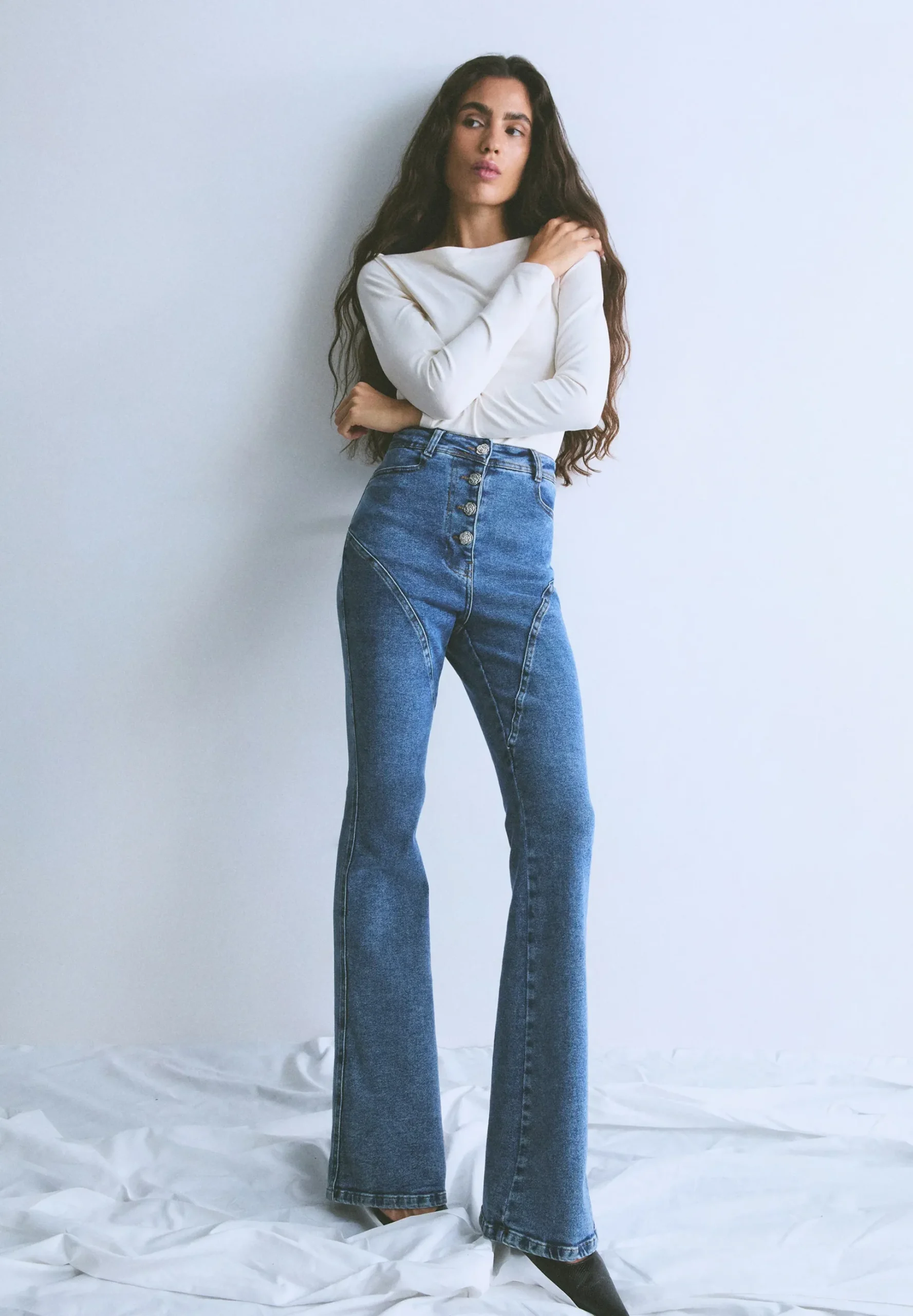 JEANS BOOTCUT TIRO ALTO