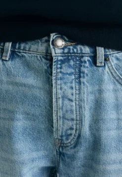 JEANS REGULAR FIT