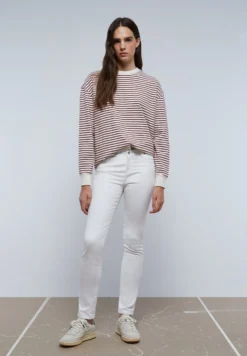 JEANS SKINNY BOTONES