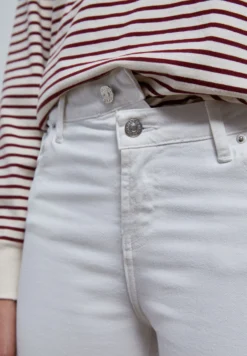 JEANS SKINNY BOTONES