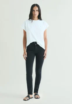 JEANS SKINNY BOTONES