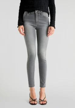 JEANS SKINNY FIT