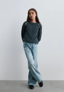 JEANS WIDE LEG TACHUELAS