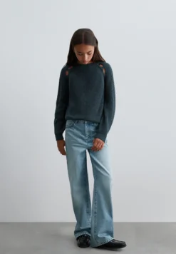 JEANS WIDE LEG TACHUELAS