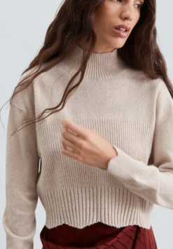 JERSEY CANALÉ CUELLO ALTO