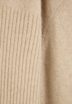 JERSEY CANALÉ CUELLO ALTO