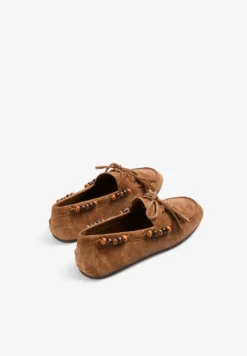 MOCASÍN ANTE CUENTAS
