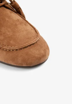 MOCASÍN ANTE CUENTAS