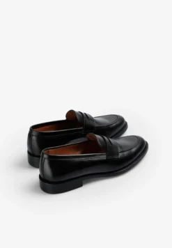 MOCASÍN NEGRO ANTIFAZ