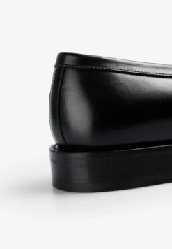 MOCASÍN NEGRO ANTIFAZ