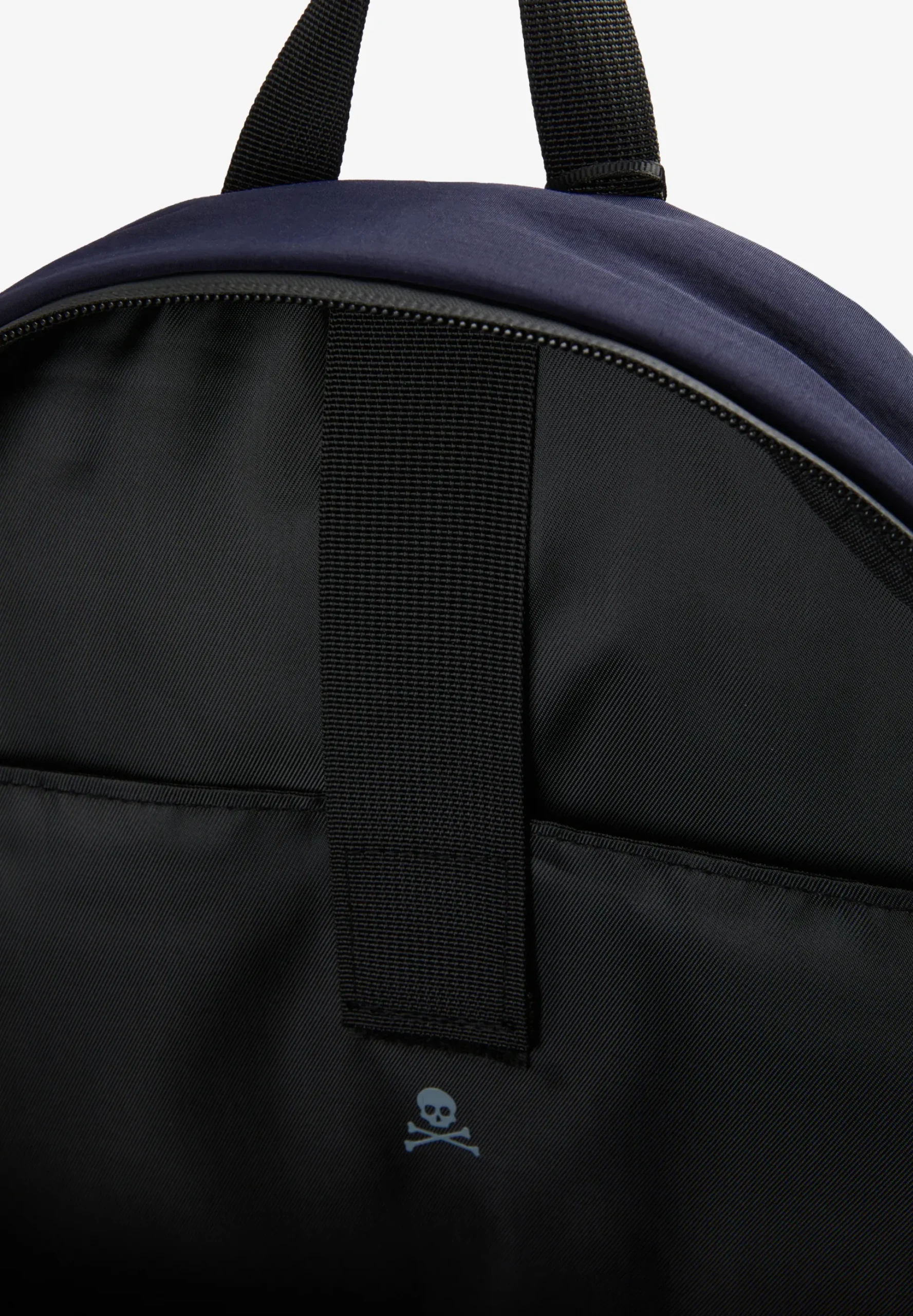MOCHILA BOLSILLO FRONTAL