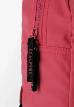 MOCHILA LOGO ENGOMADO