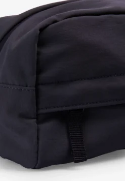 NECESER BOLSILLO FRONTAL