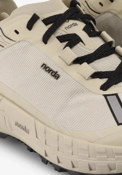NORDA | SNEAKERS 001A