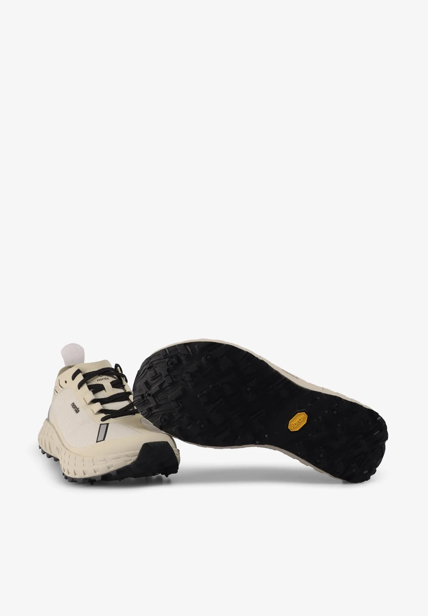 NORDA | SNEAKERS 001A
