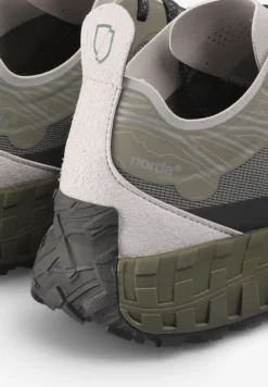 NORDA | SNEAKERS 001A