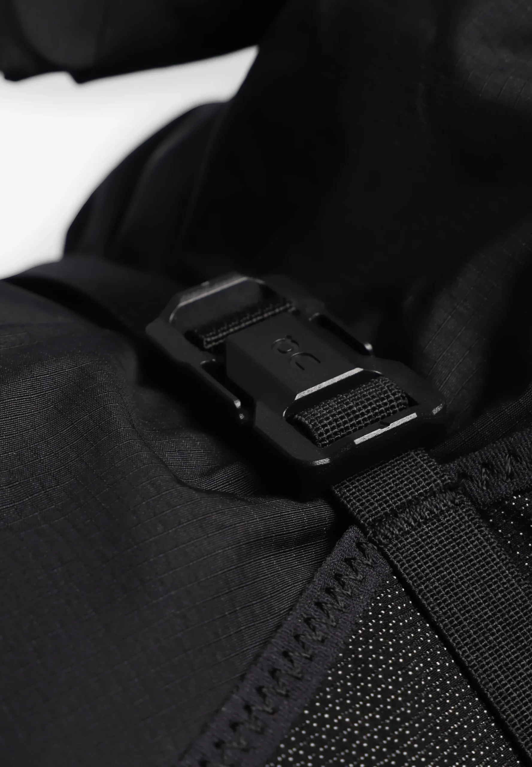 ON | MOCHILA TRAIL 20L