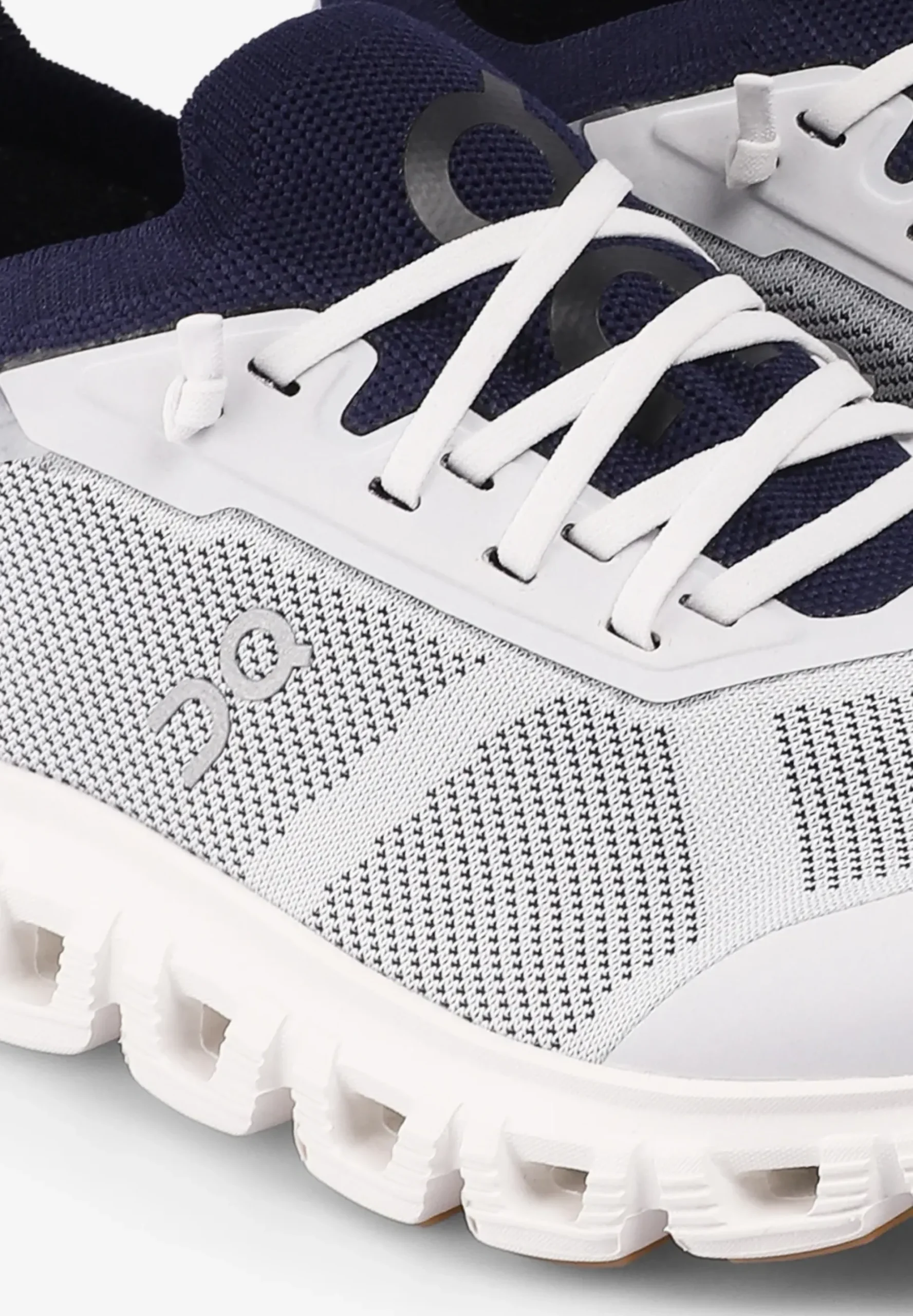 ON | SNEAKERS CLOUD 6 VERSA HOMBRE