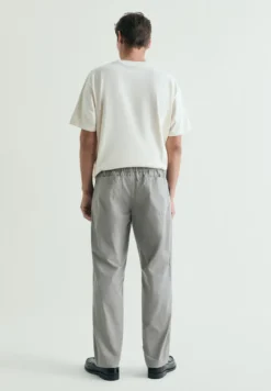 PANTALÓN ALGODÓN BOLSILLOS