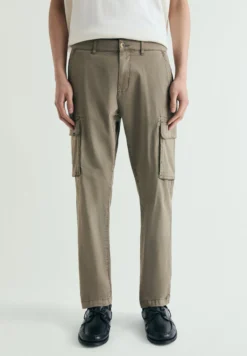 PANTALÓN CARGO