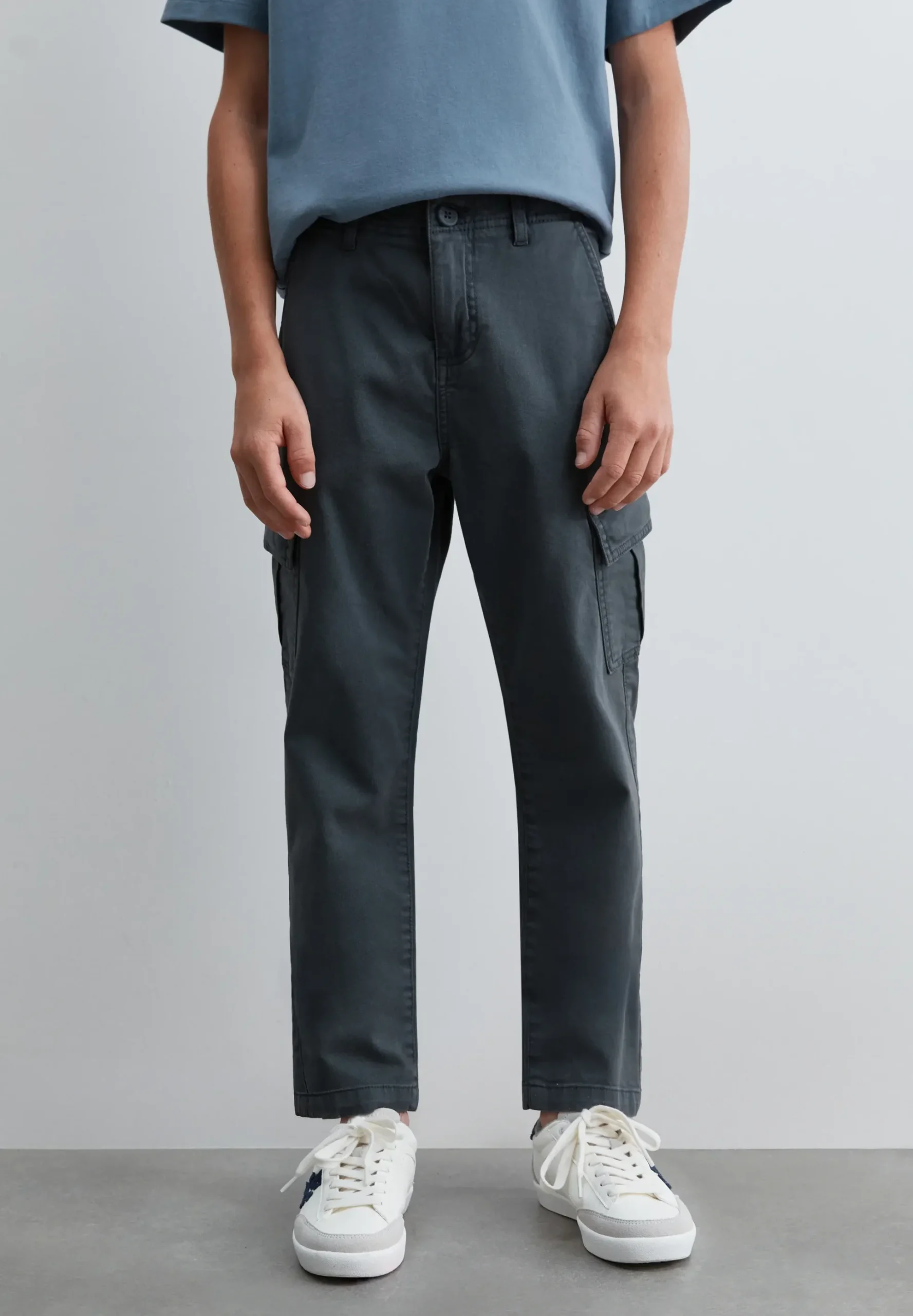 PANTALÓN CARGO SLIM FIT