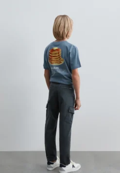 PANTALÓN CARGO SLIM FIT