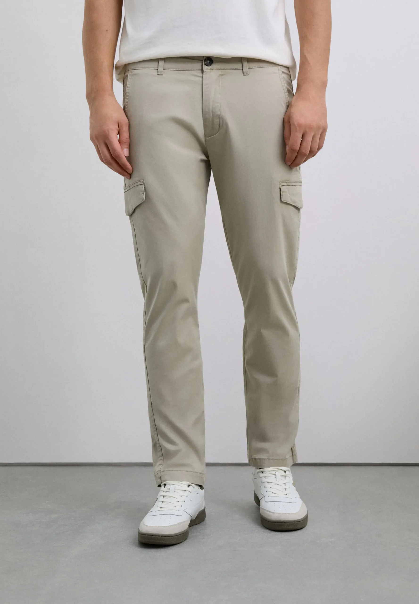 PANTALÓN CARGO SLIM FIT