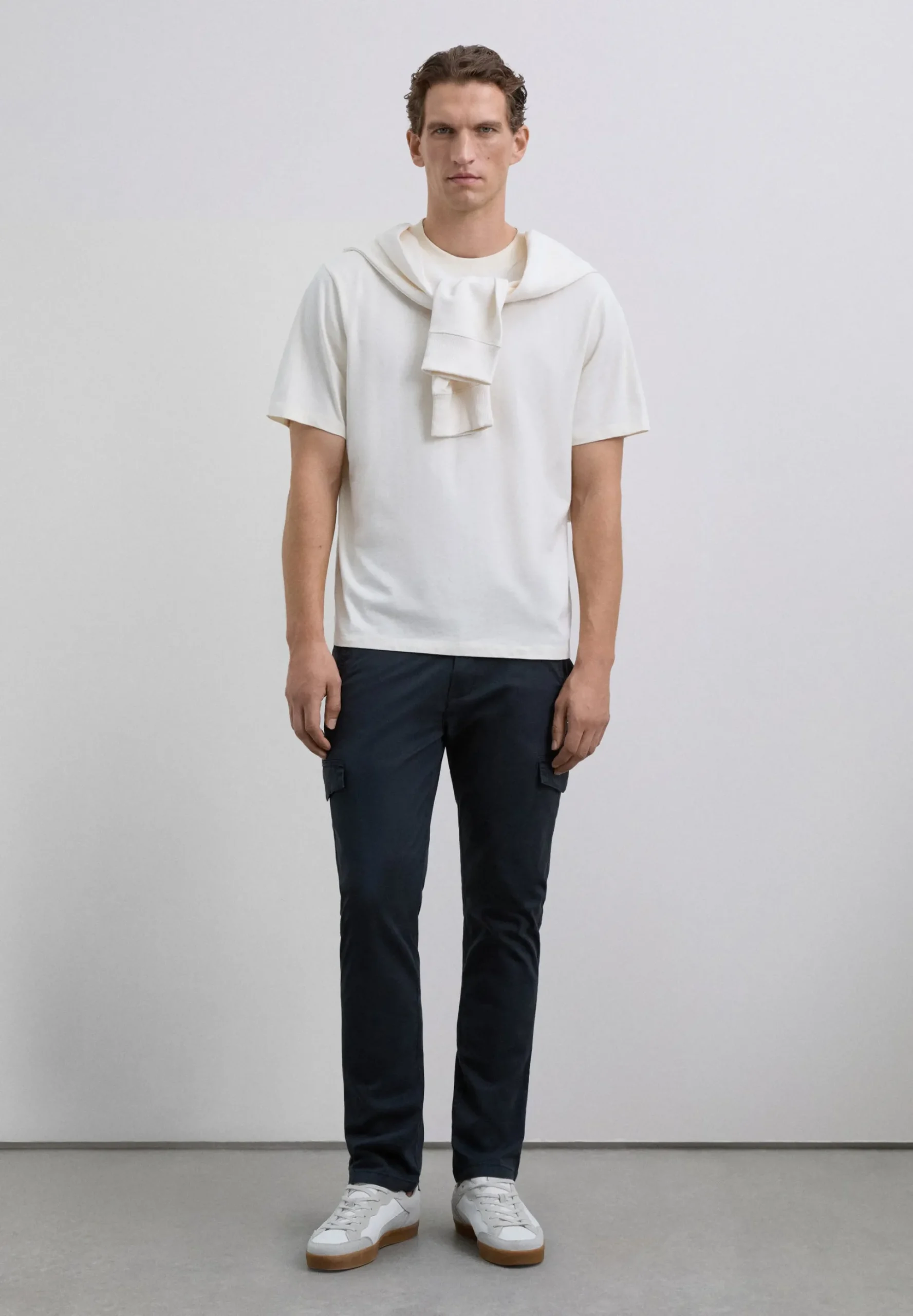 PANTALÓN CARGO SLIM FIT