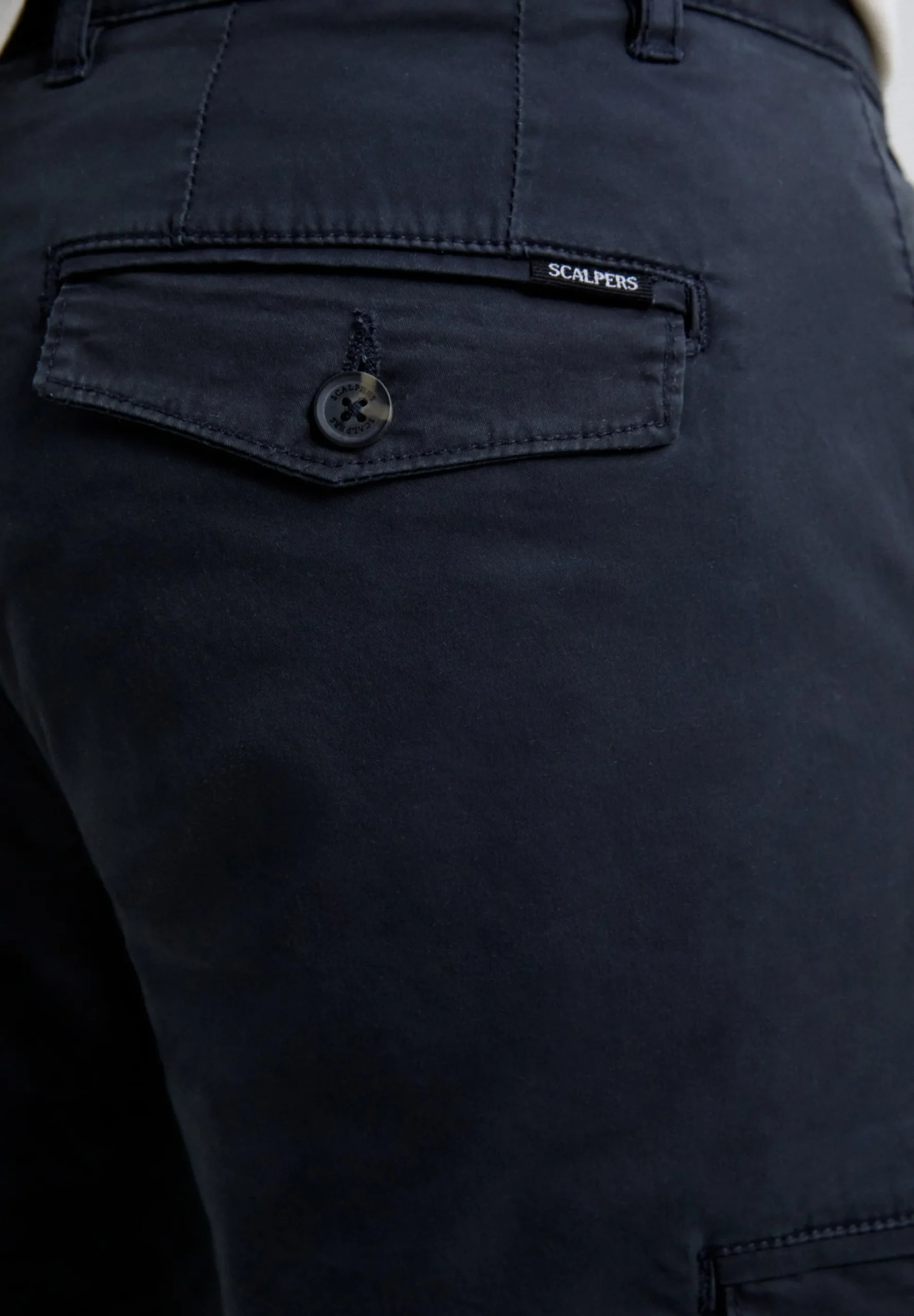 PANTALÓN CARGO SLIM FIT