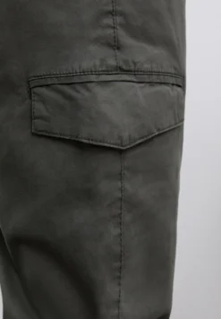 PANTALÓN CARGO SLIM FIT