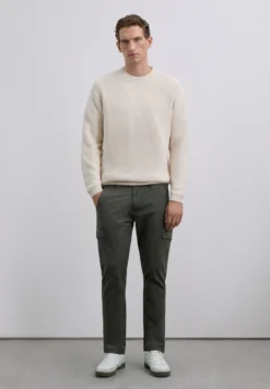 PANTALÓN CARGO SLIM FIT