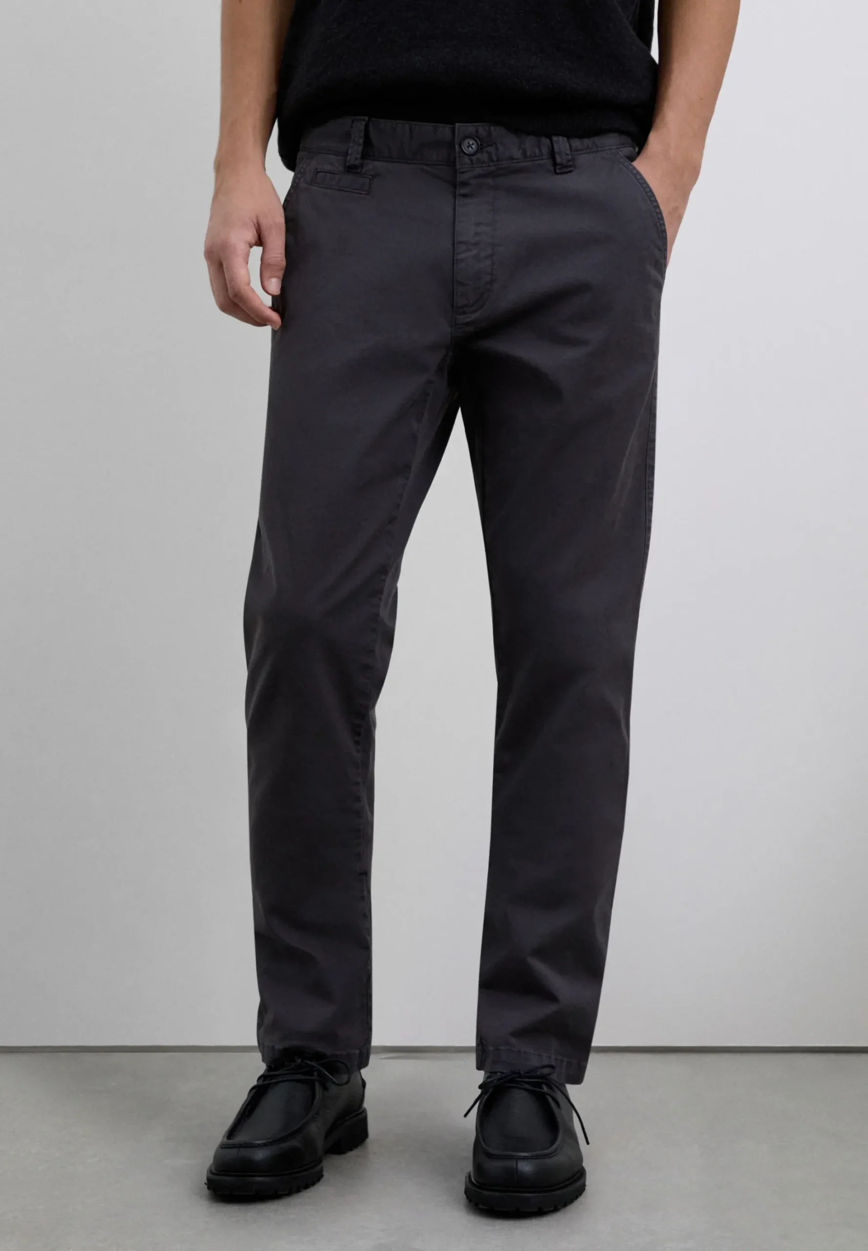 PANTALÓN CHINO CASUAL