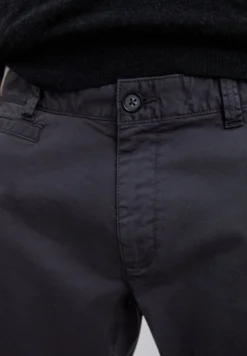 PANTALÓN CHINO CASUAL