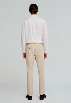 PANTALÓN CHINO CASUAL