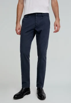 PANTALÓN CHINO CASUAL