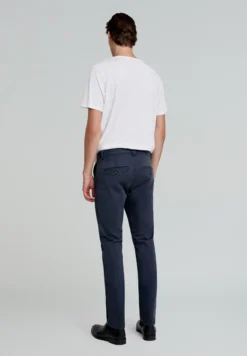 PANTALÓN CHINO CASUAL