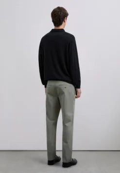 PANTALÓN CHINO CASUAL