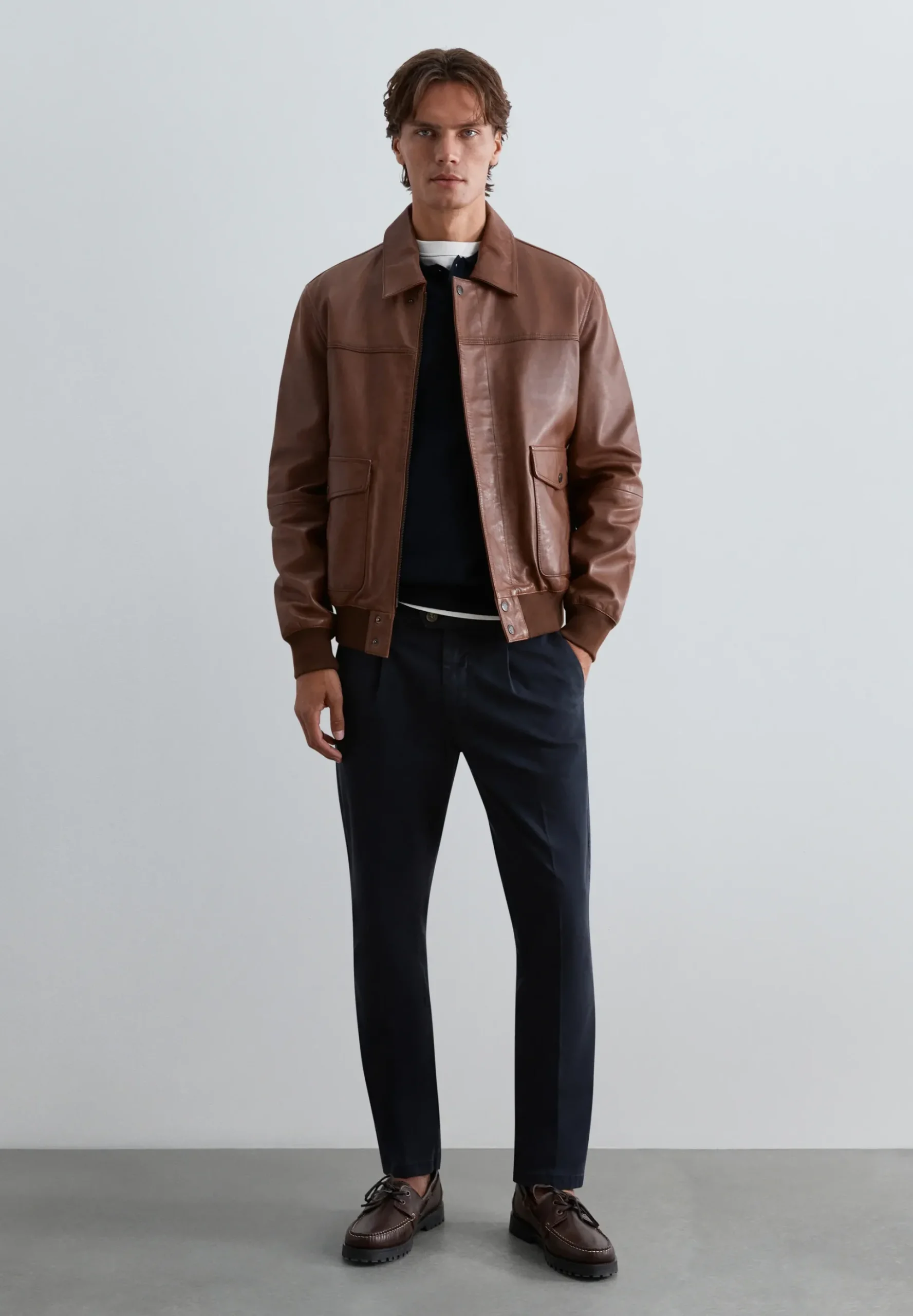PANTALÓN CHINO PINZAS