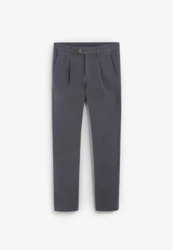 PANTALÓN CHINO PINZAS