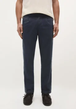 PANTALÓN CHINO PINZAS RELAXED