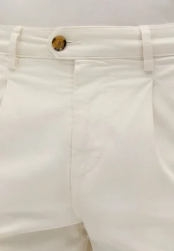 PANTALÓN CHINO PINZAS RELAXED