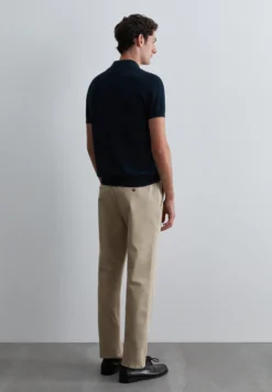 PANTALÓN CHINO REGULAR FIT